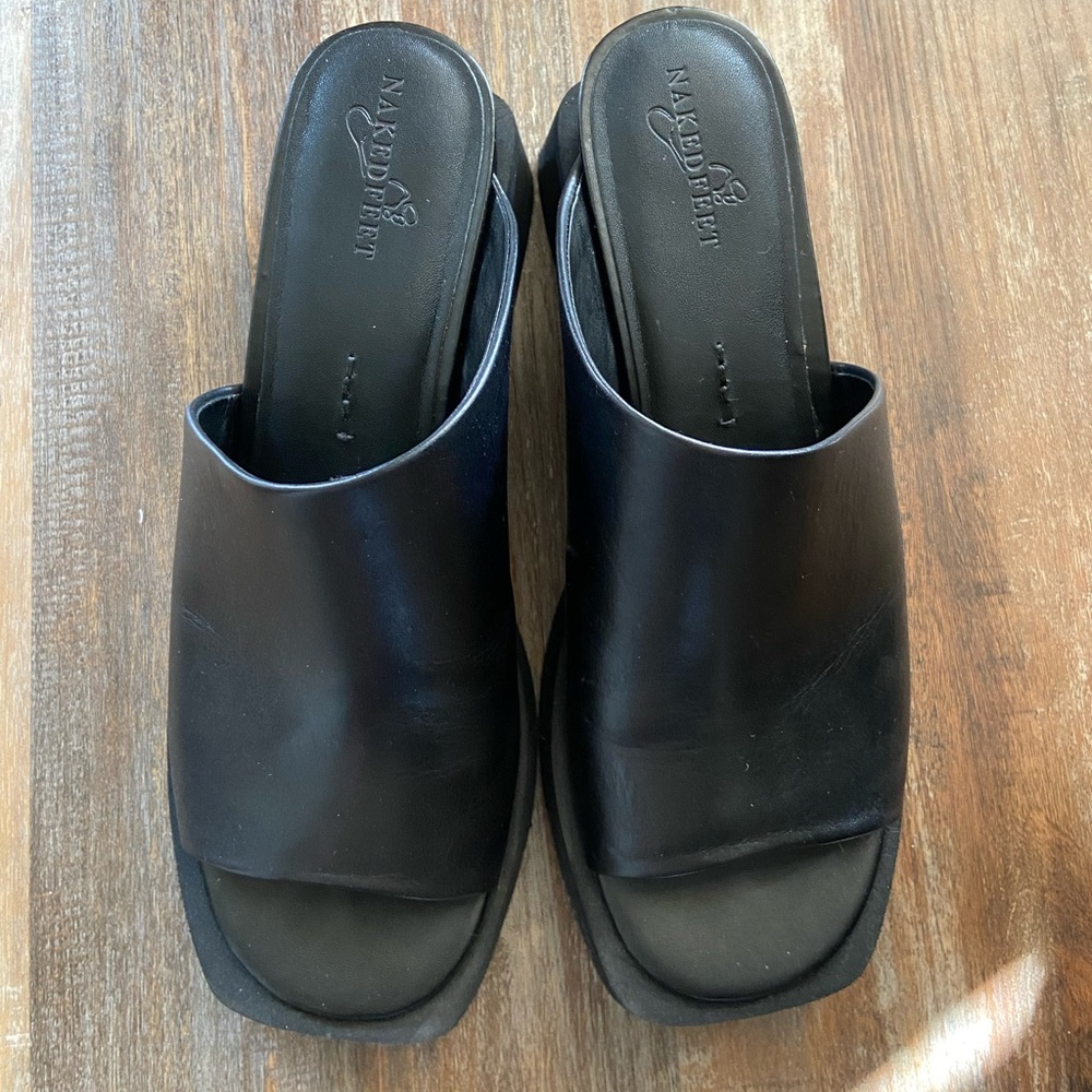 Naked feet infinity sandals